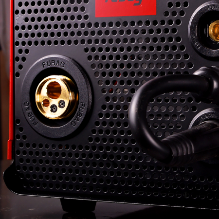 Сварочный полуавтомат FUBAG IRMIG 180 с горелкой FB 250 3 м в комплекте в Москве фото